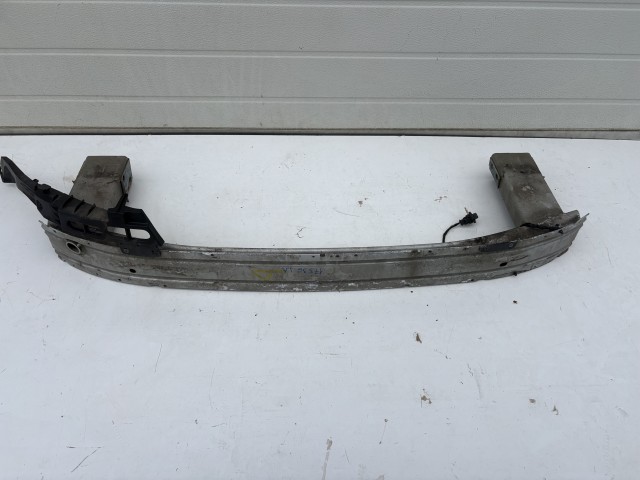 Lökhárító merevítő