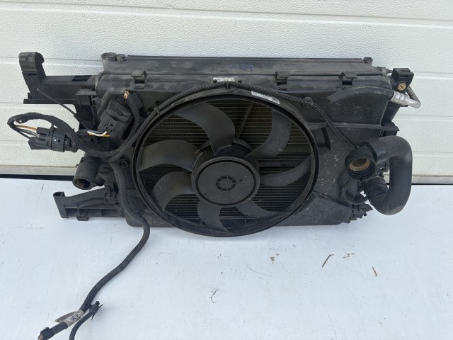 Opel Astra J 2009-2015 hűtősor Használt