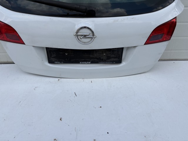 17546 Opel Astra J 2009-2015 Csomagtérajtó Használt  Fehér