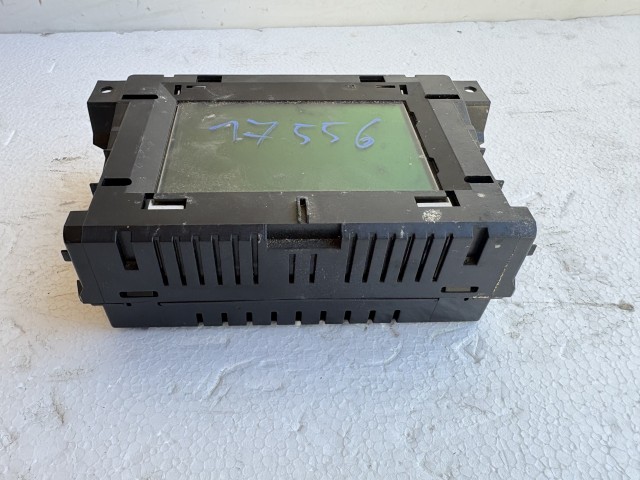 Infócenter, Közép kijelző