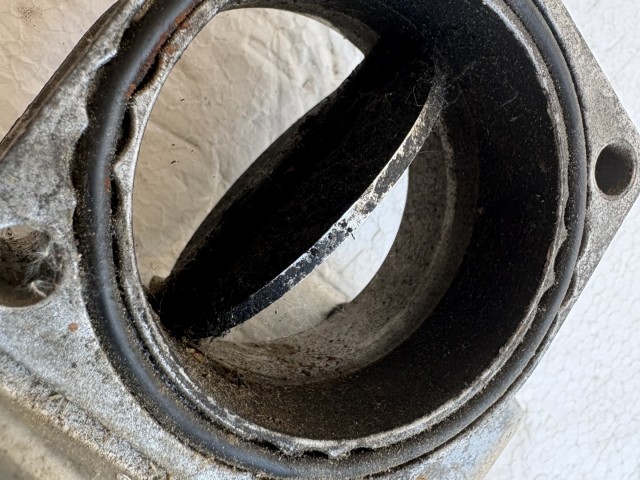 Opel Astra H z17dtr 1.7 cdti Fojtószelep