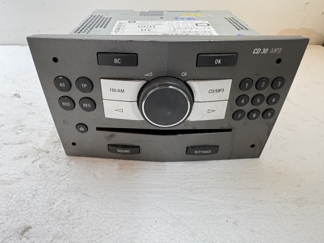 Opel Astra H 2004-2010 Rádió Használt   