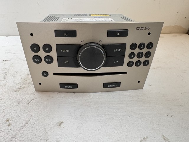 Opel Astra H 2004-2010 Rádió Használt   