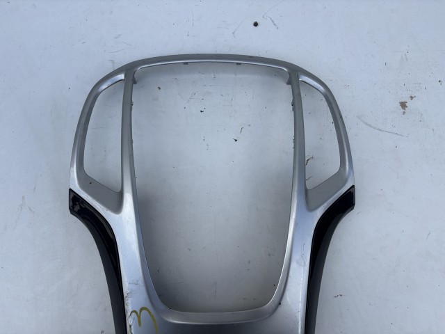 Opel Astra J 2009-2015 Középkonzol keret Használt