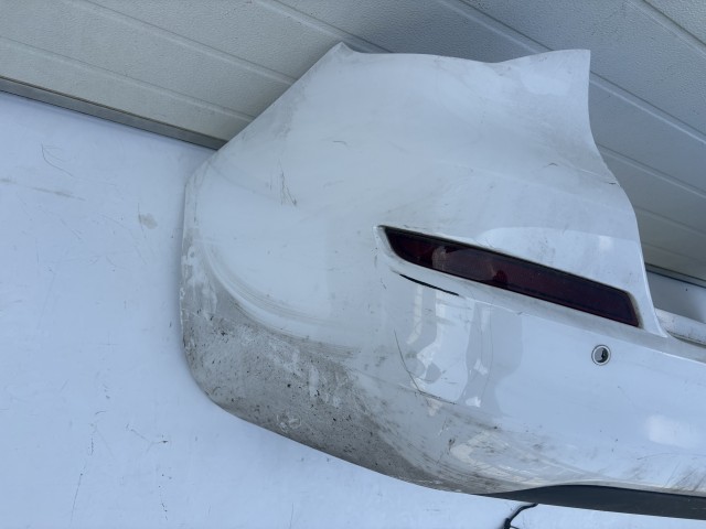 17513 Opel Astra J Kombi hátsó Lökhárító Fehér