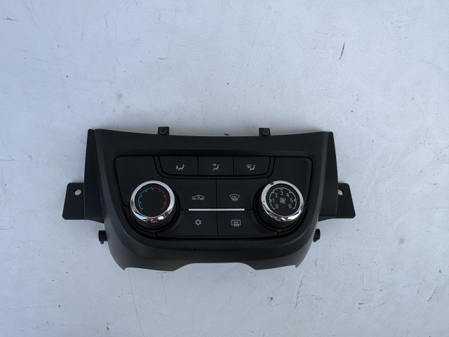 Opel Zafira C 2011-2017 Közép konzol Használt