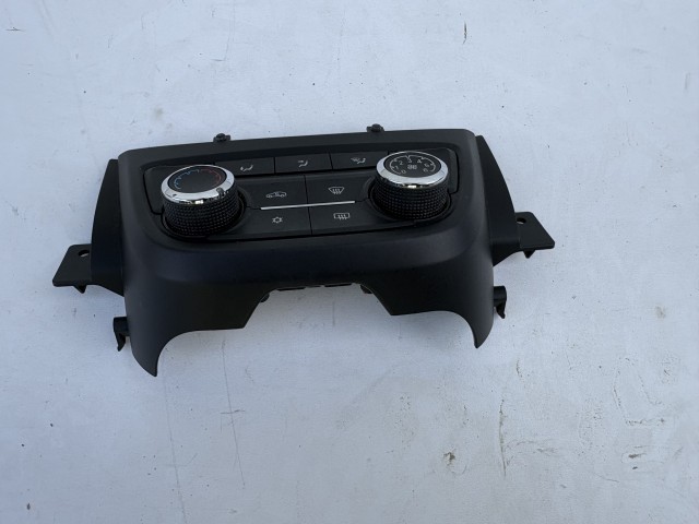 Opel Zafira C 2011-2017 Közép konzol Használt