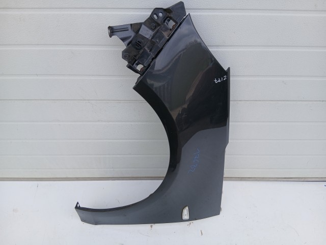 17682 Opel Zafira C 2011-2017 Bal első Sárvédő Grafit Z177