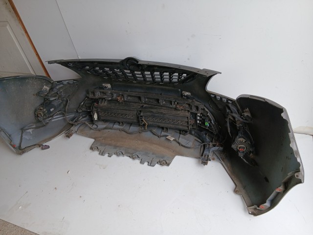 17668 Opel Zafira C 2011-2017 első Lökhárító Grafit Z190