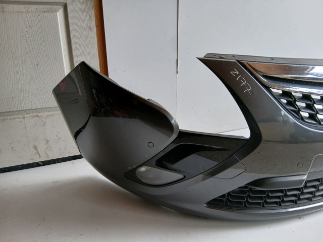 17667 Opel Zafira C 2011-2017 első Lökhárító Grafit Z177