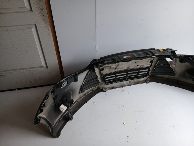 17666 Ford Focus Mk3 első Lökhárító Fekete