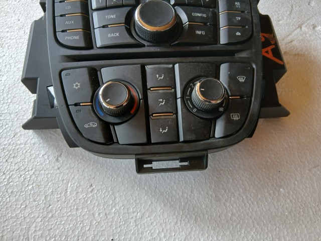 Opel Astra J 2009-2015 Közép konzol Használt