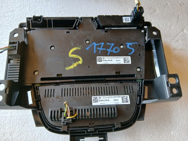 Opel Astra J 2009-2015 Közép konzol Használt