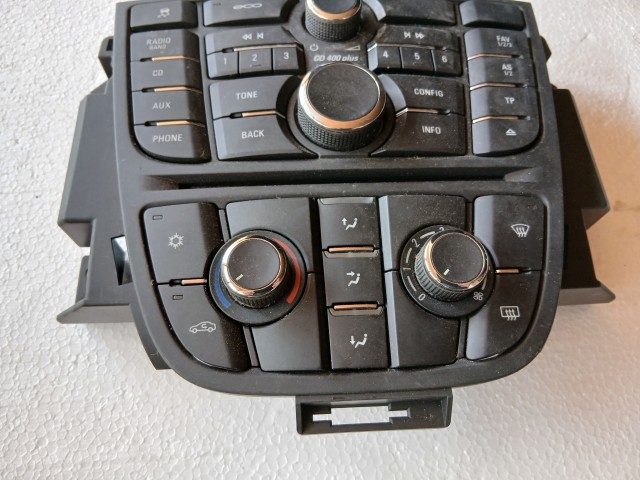 Opel Astra J 2009-2015 Közép konzol Használt