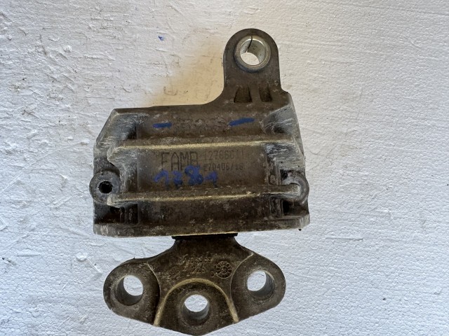 Saab 9.5 2010-2012 1.9  motortartó bak