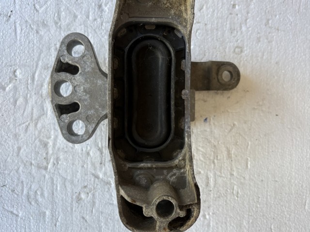 Opel Astra J 2009-2015 motortartó bak Használt