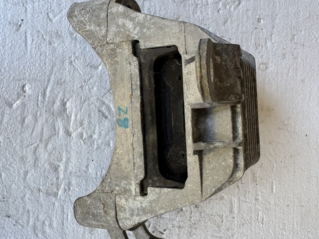 Opel Astra J 2009-2015 motortartó bak Használt