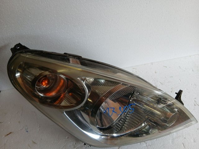 17905 Suzuki SPLASH 2008-2014 Jobb első Lámpa Fényszóró