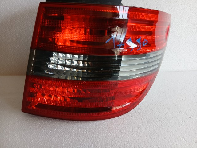 17990 Mercedes Benz B-Class 2005-2011 Jobb hátsó Lámpa