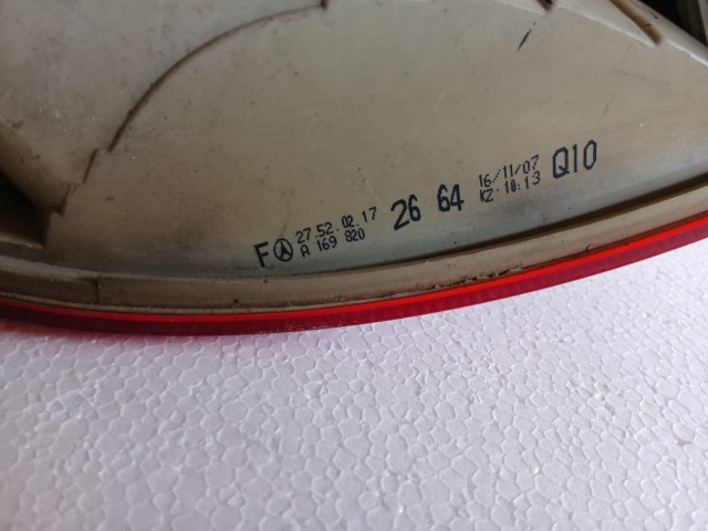 17990 Mercedes Benz B-Class 2005-2011 Jobb hátsó Lámpa