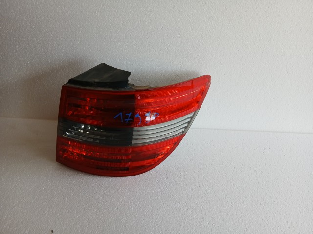 17990 Mercedes Benz B-Class 2005-2011 Jobb hátsó Lámpa