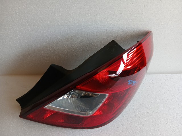 17991 Opel Corsa D 2006-2014  Jobb hátsó Lámpa 5 ajtós
