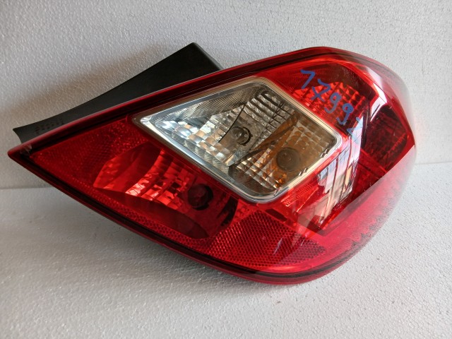 17992 Opel Corsa D 2006-2014 Jobb hátsó Lámpa 5 ajtós