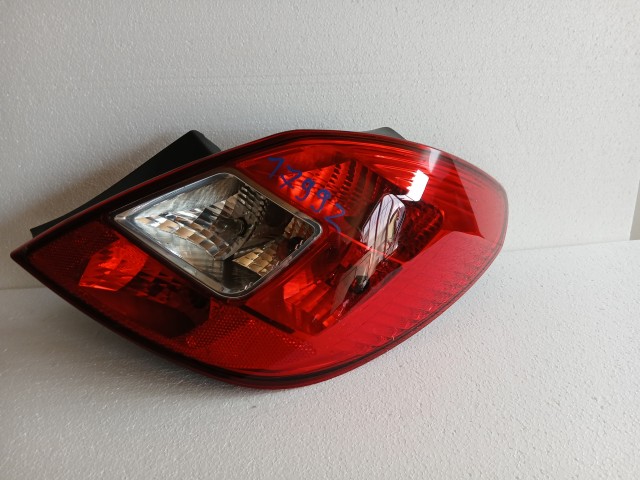 17992 Opel Corsa D 2006-2014 Jobb hátsó Lámpa 5 ajtós