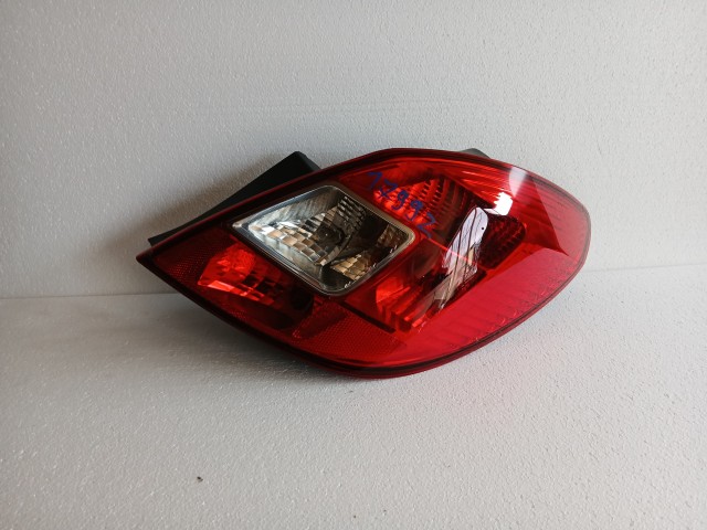 17992 Opel Corsa D 2006-2014 Jobb hátsó Lámpa 5 ajtós
