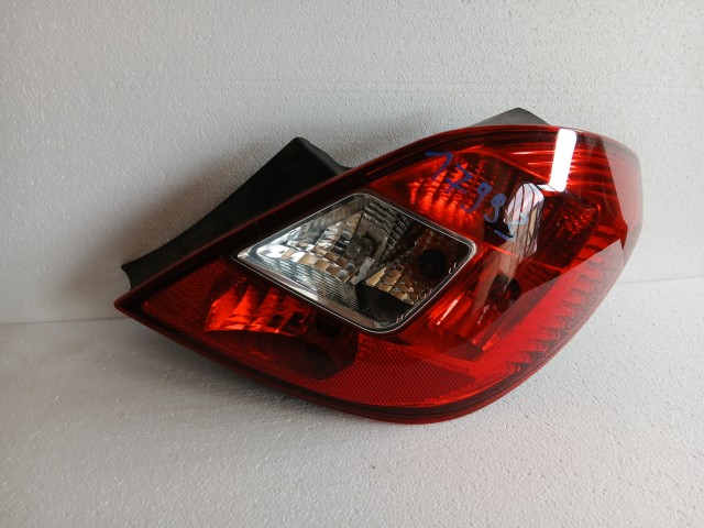 17993 Opel Corsa D 2006-2014  Jobb hátsó Lámpa