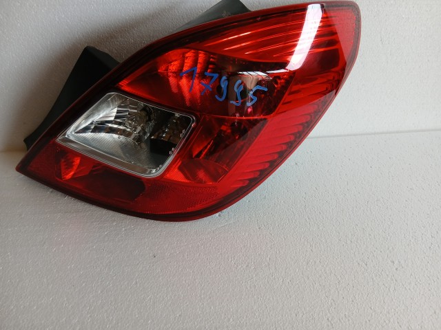17995 Opel Corsa D 2006-2014  Jobb hátsó Lámpa 5 ajtós
