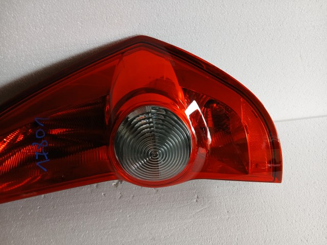 18001 Suzuki SPLASH 2008-2014 Jobb hátsó Lámpa