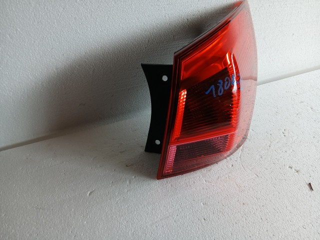 18040 Nissan QASHQAI (J10) 2007-2013 Jobb hátsó Lámpa