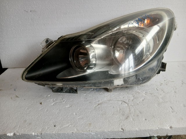 17948 Opel Corsa D 2010 Bal első Lámpa Fényszóró