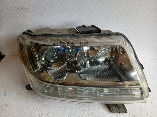 17932 Suzuki Grand Vitera (JT)  Jobb első Lámpa Fényszóró