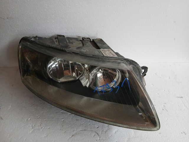 17931 Audi A6 C6 Jobb első Lámpa Fényszóró