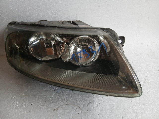 17931 Audi A6 C6 Jobb első Lámpa Fényszóró