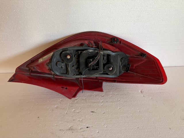 18049 Opel Corsa D 2006-2014  Jobb hátsó Lámpa 3 ajtós