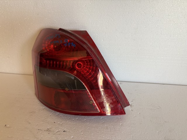 18073 Toyota Yaris II. 2005-2011(xp90) 2005-2011 Bal hátsó Lámpa