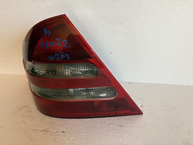 18072 Mercedes Benz C w203 2003-2007 Bal hátsó Lámpa