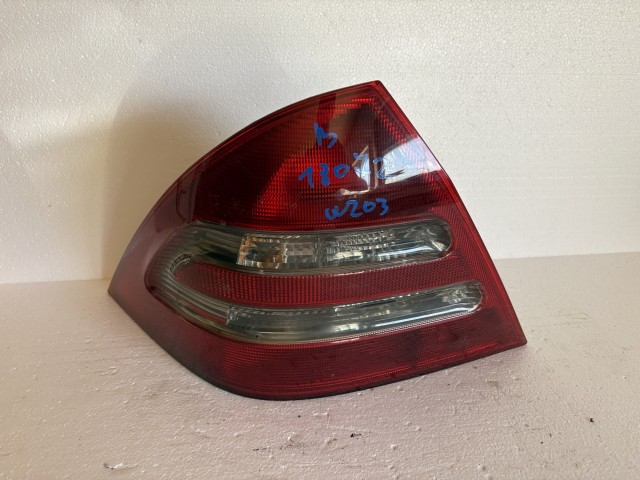 18072 Mercedes Benz C w203 2003-2007 Bal hátsó Lámpa