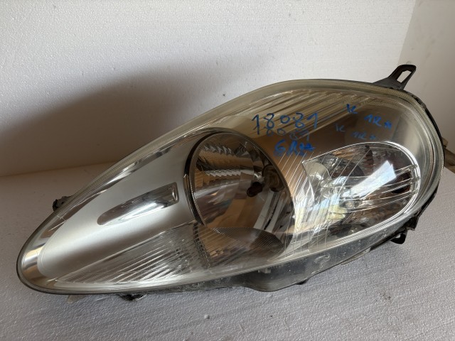 18081 Fiat Grande Punto  2005-2009 Bal első Lámpa Fényszóró