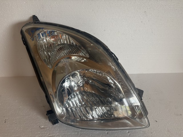 18092 Suzuki Swift III. 2005-2010 Jobb első Lámpa Fényszóró