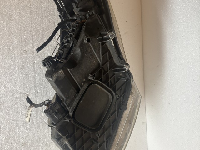18094 Renault Megane III. 2008-2016 Jobb első Lámpa Fényszóró
