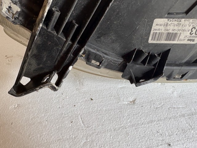 18124 Toyota Yaris II. 2005-2011(xp90)  Bal első Lámpa Fényszóró