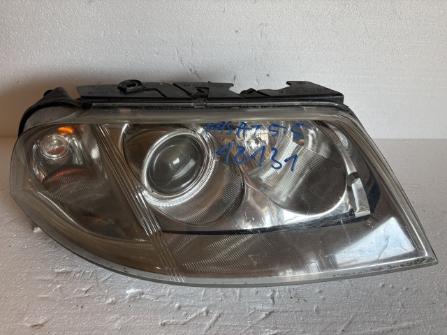 18131 Volkswagen Passat 5.5 Jobb első Lámpa Fényszóró