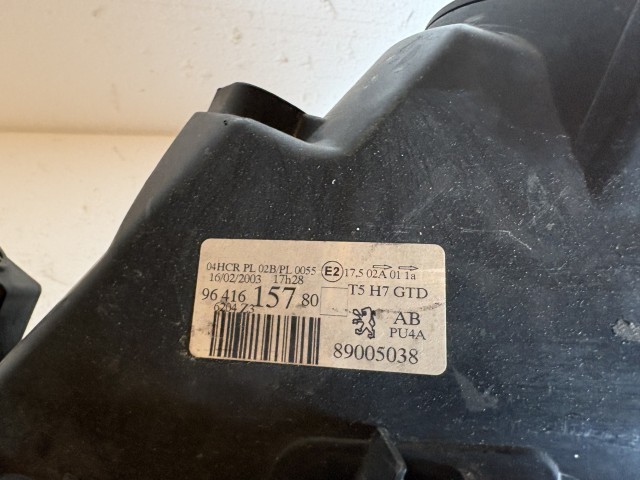 18135 Peugeot 307 2001-2008 Bal első Lámpa Fényszóró