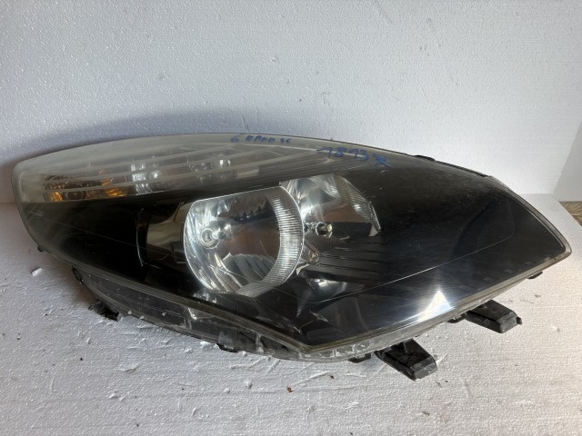 18137 Renault Grand Scenic 2009-2011 Jobb elsőLámpa Fényszóró