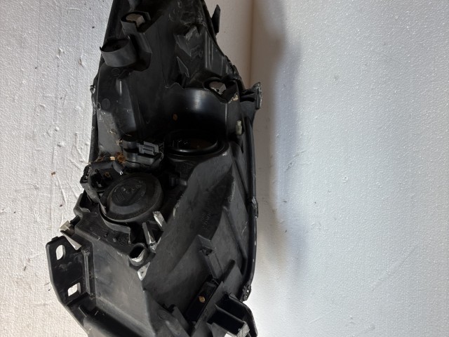 18137 Renault Grand Scenic 2009-2011 Jobb elsőLámpa Fényszóró