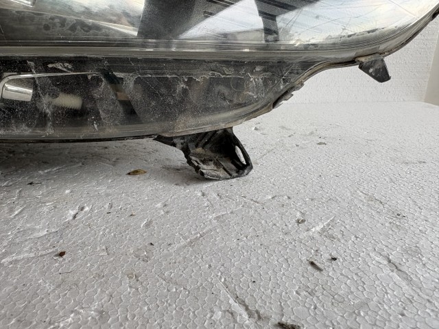 18138 Renault Grand Scenic 2009-2011Bal első  Lámpa Fényszóró